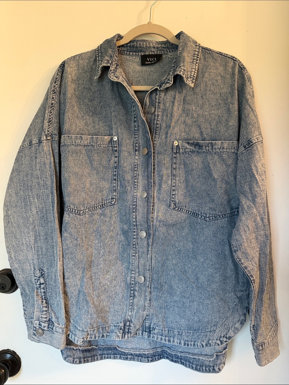 VICI oversized light wash denim shacket XS